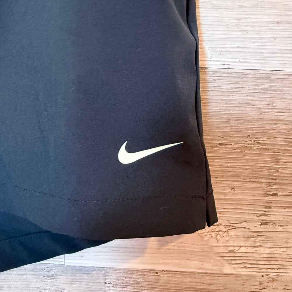 Nike Golf Dri-FIT Black Flat Front Shorts Women's Size XL - Picture 4 of 11